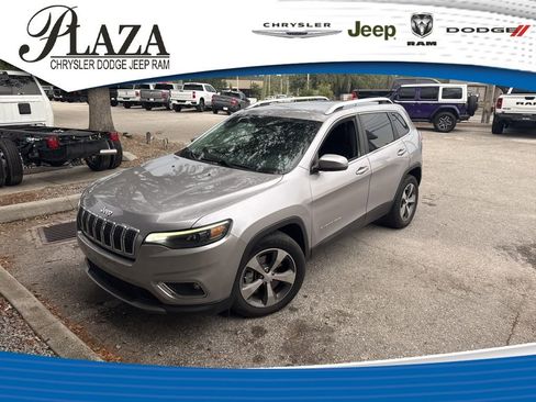 Used 2019 Jeep Cherokee Limited w/ Luxury Group FWD image 1