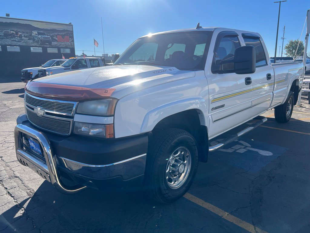 Used 2006 Chevrolet Silverado 2500 LT w/ Onstar Plus Package AWD/4WD image 7