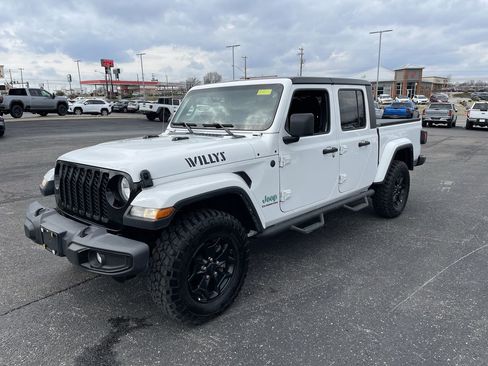 Used 2022 Jeep Gladiator Willys image 1