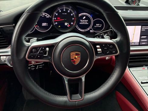 Used 2018 Porsche Panamera 4S image 31