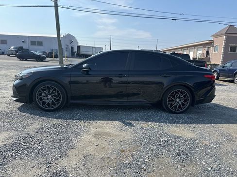 Used 2025 Toyota Camry SE image 2