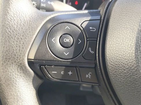Used 2024 Toyota RAV4 XLE FWD image 21