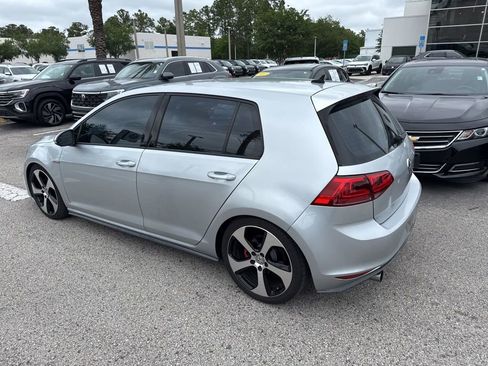 Used 2015 Volkswagen GTI SE FWD image 17