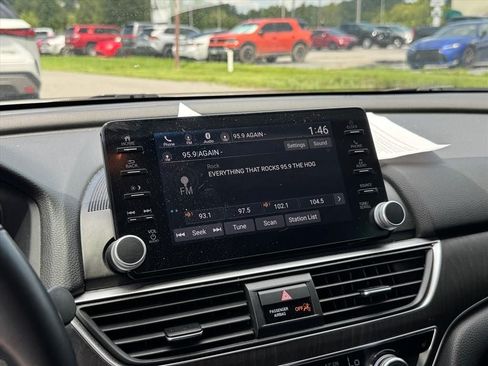 Used 2018 Honda Accord EX-L image 24