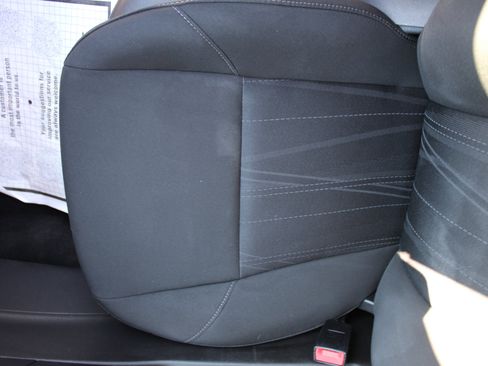 Used 2015 Ford Focus SE image 12