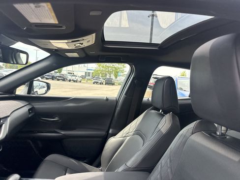Used 2023 Lexus UX 250h F Sport AWD/4WD image 27