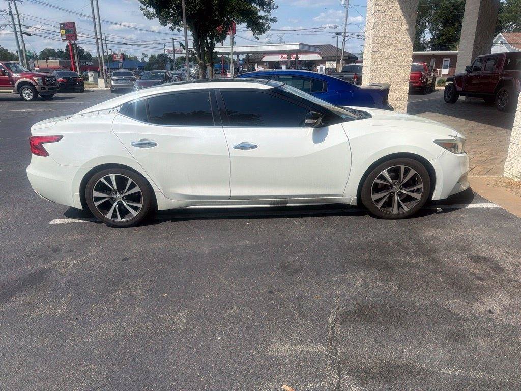 Used 2017 Nissan Maxima 3.5 SL FWD image 3