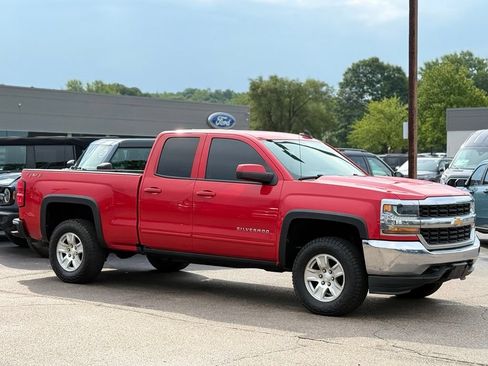 Used 2018 Chevrolet Silverado 1500 LT AWD/4WD image 23