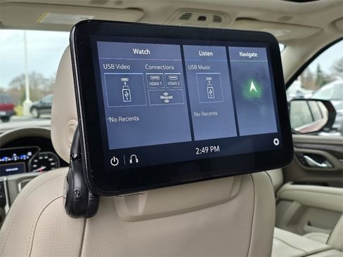 Used 2021 GMC Yukon XL Denali w/ Denali Premium Package image 27