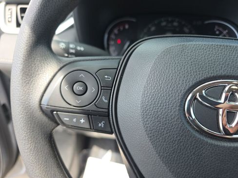Used 2024 Toyota RAV4 XLE AWD/4WD image 11