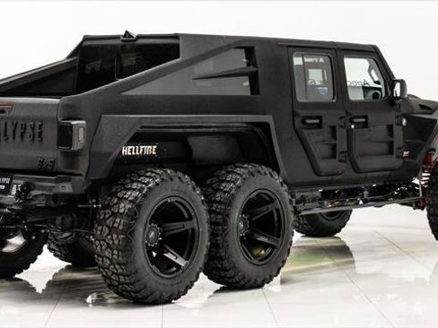 Used 2025 Jeep Gladiator Sport image 5