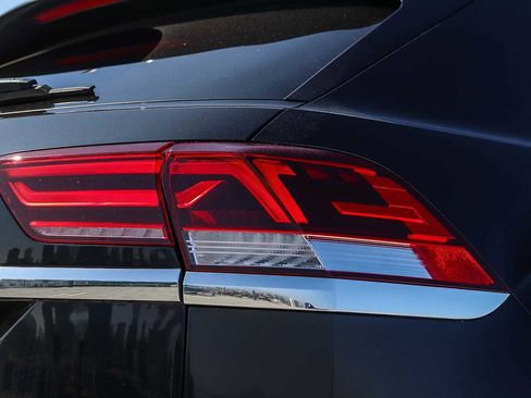 Used 2020 Volkswagen Atlas Cross Sport S FWD image 9