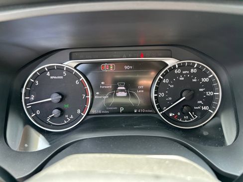 Used 2026 Nissan Rogue SV FWD image 4