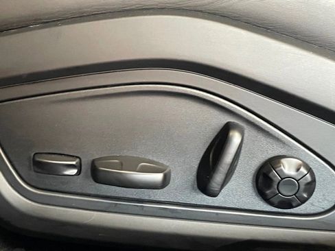 Used 2021 Porsche Taycan Turbo image 16