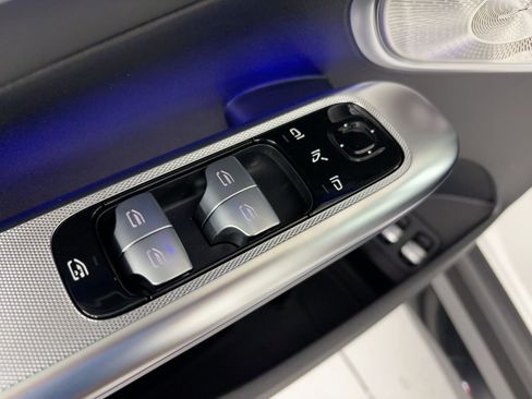 New 2025 Mercedes-Benz GLC 63 AMG S image 13