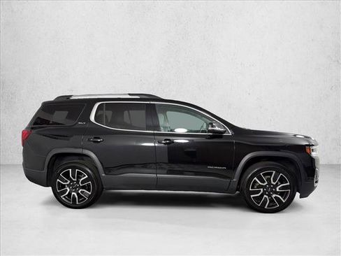 Used 2022 GMC Acadia SLT w/ Technology Package FWD image 4