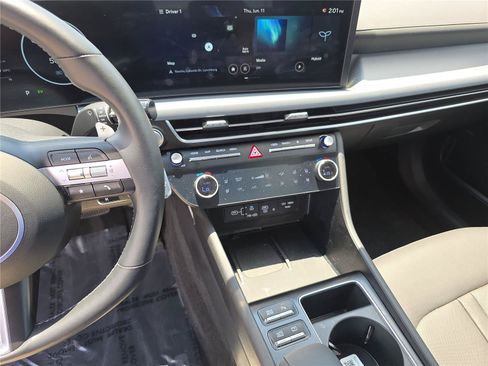 Certified 2025 Hyundai Sonata Limited FWD image 39