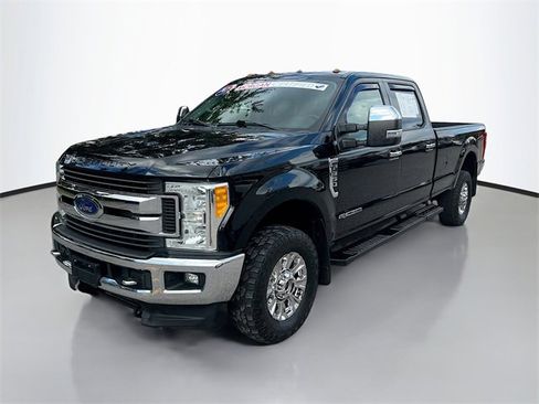 Used 2017 Ford F350 XLT w/ XLT Premium Package image 3