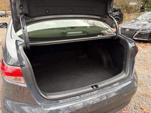 Used 2025 Toyota Corolla LE image 29