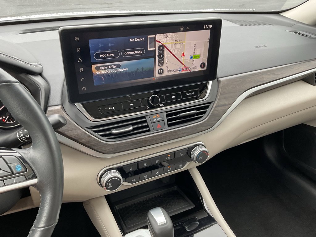Used 2023 Nissan Altima 2.5 SV w/ SV Premium Package AWD/4WD image 14