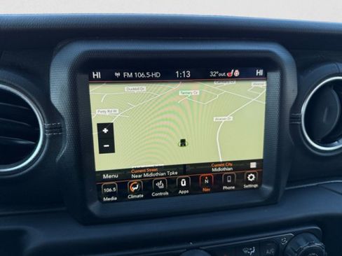 Used 2023 Jeep Wrangler Unlimited Sahara w/ Cold Weather Group AWD/4WD image 15