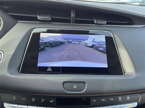 Used 2021 Cadillac XT4 Premium Luxury image 26