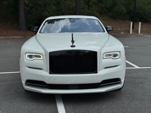 Used 2017 Rolls-Royce Wraith RWD image 2