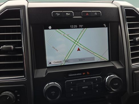 Used 2018 Ford F150 XLT w/ Equipment Group 302A Luxury image 23