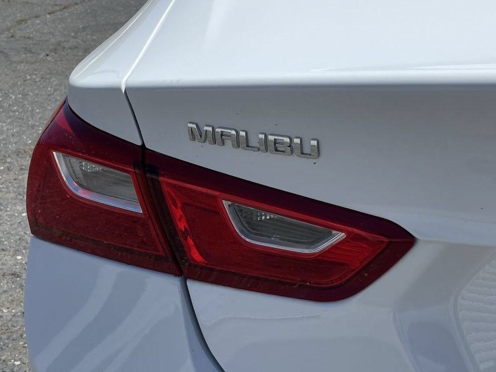 Used 2020 Chevrolet Malibu LS w/ Driver Confidence Package II FWD image 30