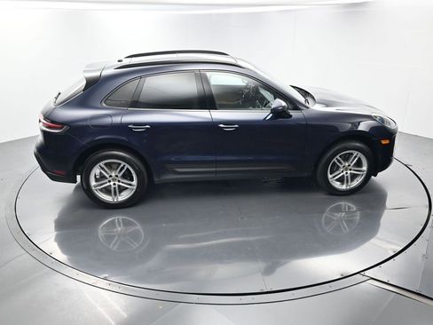 Certified 2023 Porsche Macan AWD/4WD image 41