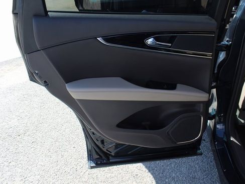 Used 2023 Lincoln Nautilus Reserve image 15