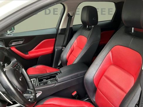 Used 2018 Jaguar F-PACE R-Sport image 20