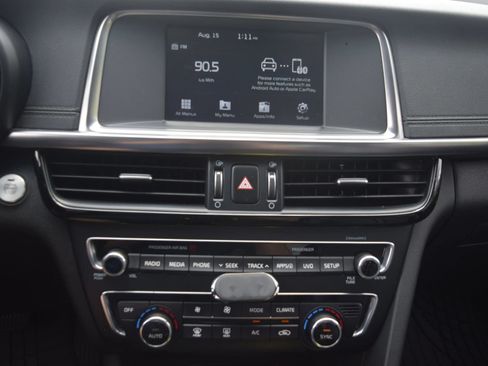 Used 2018 Kia Optima SX FWD image 11