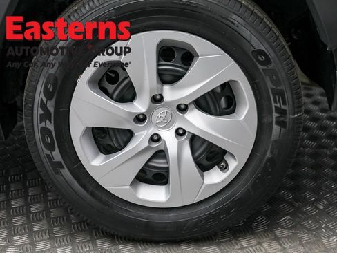 Used 2024 Toyota RAV4 LE image 8