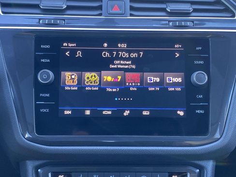 Used 2021 Volkswagen Tiguan SE R-Line image 26