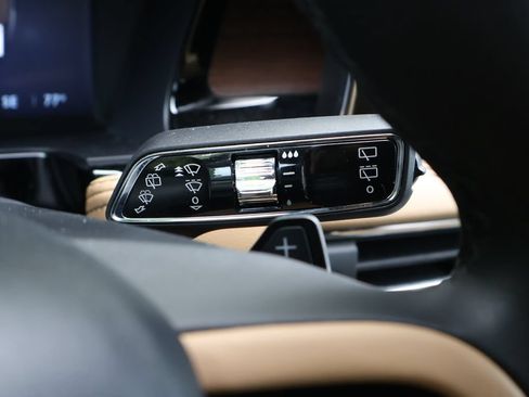 Used 2023 Lincoln Corsair Reserve FWD image 24