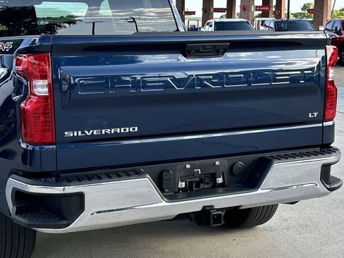 Used 2023 Chevrolet Silverado 1500 LT AWD/4WD image 6