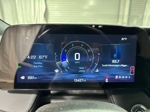 Used 2025 Chevrolet Equinox LT FWD image 19