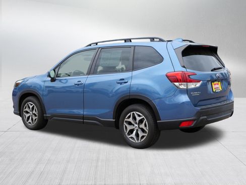 Certified 2022 Subaru Forester Premium w/ Popular Package #1 AWD/4WD image 5