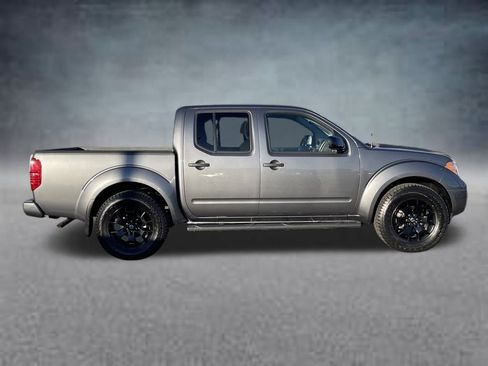 Used 2020 Nissan Frontier SV w/ Midnight Edition Floor Mats image 4