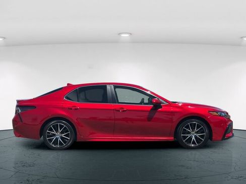 Used 2021 Toyota Camry SE FWD image 8