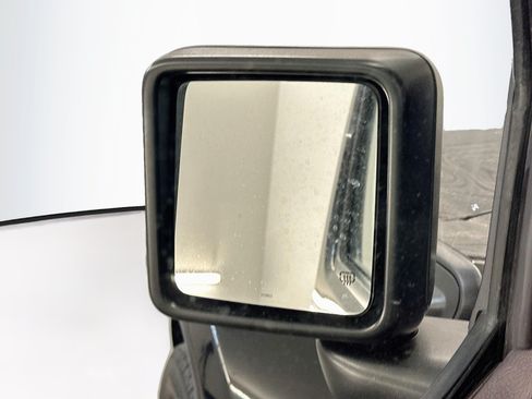 Used 2024 Jeep Wrangler Unlimited Sahara AWD/4WD image 16