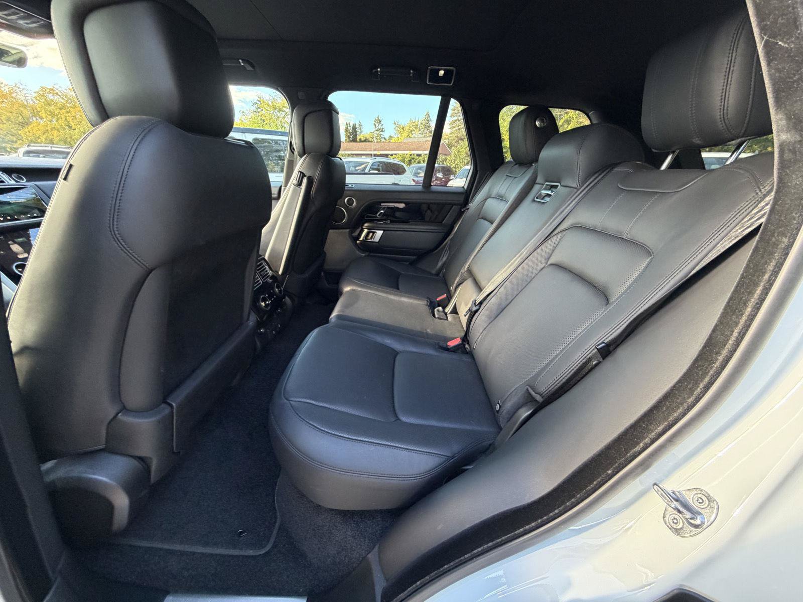 Used 2018 Land Rover Range Rover HSE AWD/4WD image 23