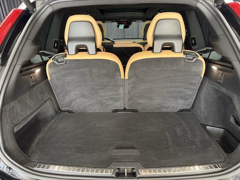 Used 2016 Volvo XC90 T6 Momentum w/ Momentum Plus Package image 19
