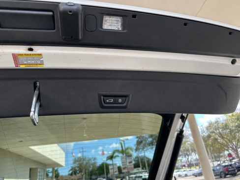 Used 2024 BMW X6 M60i w/ Climate Comfort Package image 39