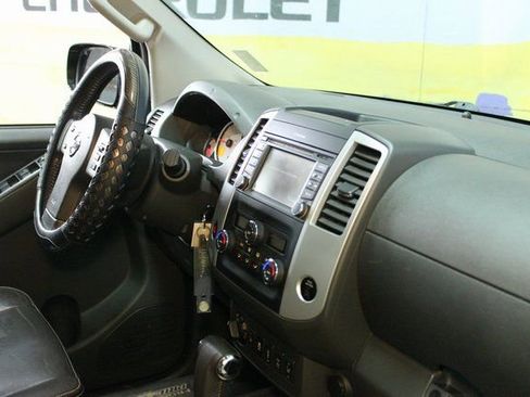 Used 2014 Nissan Frontier PRO-4X w/ Pro-4x Luxury Package image 10