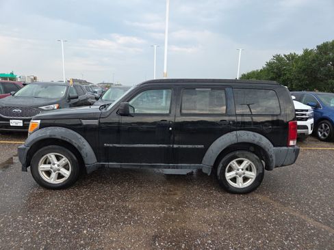 Used 2007 Dodge Nitro SXT RWD image 2