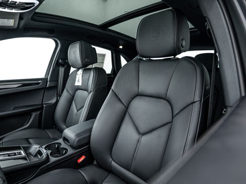 New 2026 Porsche Macan S image 20