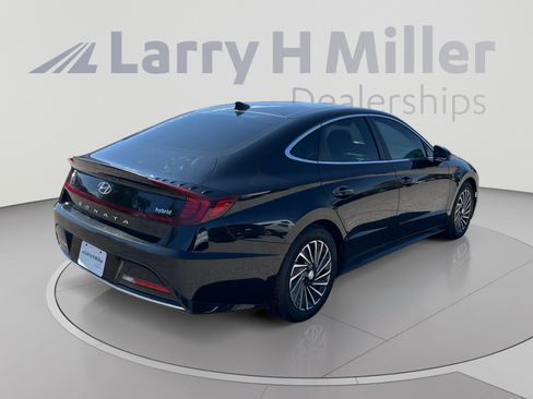 Used 2023 Hyundai Sonata Limited w/ Cargo Package FWD image 5