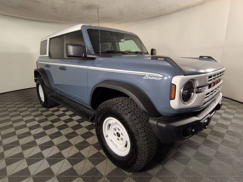 Used 2025 Ford Bronco Heritage Edition AWD/4WD image 3